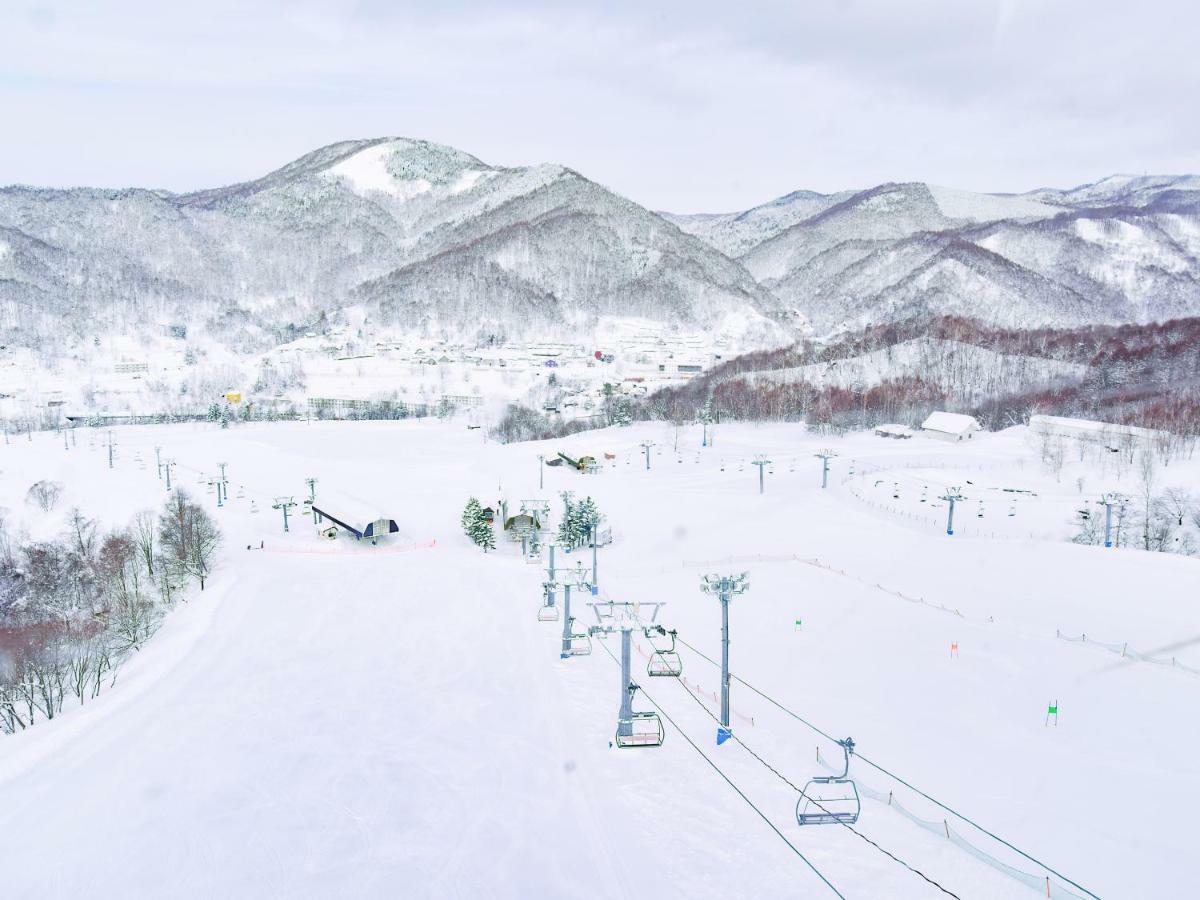 Hotel Mount Racey Yubari Екстериор снимка