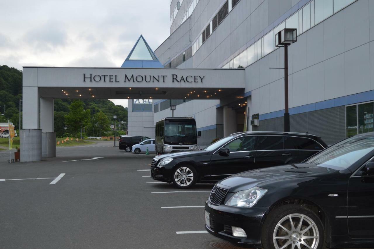 Hotel Mount Racey Yubari Екстериор снимка